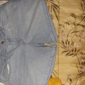 Old Navy sweetheart jean shorts